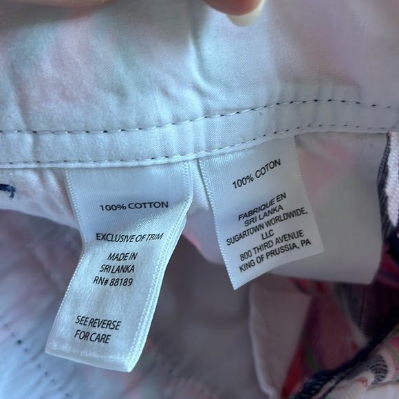 Lilly Pulitzer Womens Shorts 00 Callahan In Floral Vias Green
Size: 24" US 00 - Picture 5 of 5